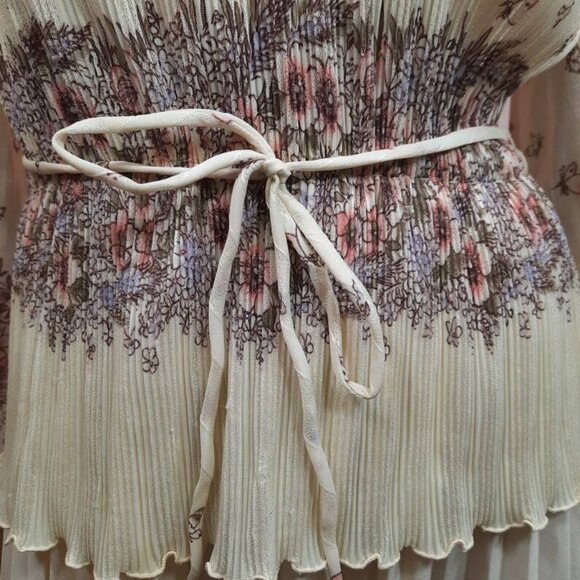 Vintage 70s Pleated Floral Butterfly Dress Cream Semi Sheer Long sleeve size M - Picture 3 of 12